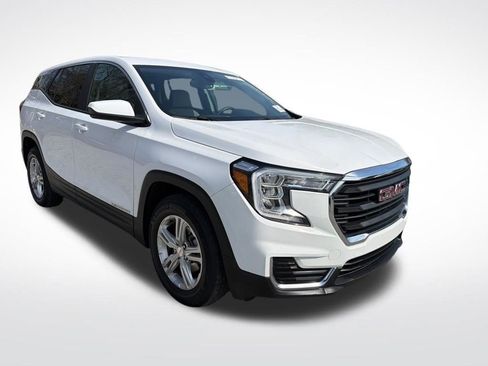 Used 2024 GMC Terrain SLE image 17