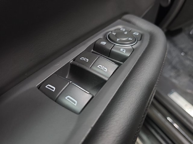 Used 2025 Chevrolet Suburban Premier AWD/4WD image 26