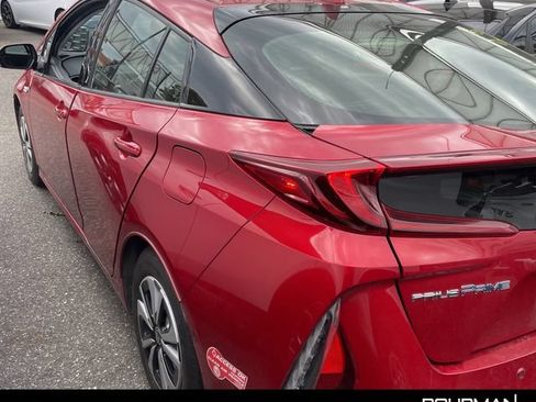 Used 2017 Toyota Prius Prime Advanced FWD image 2