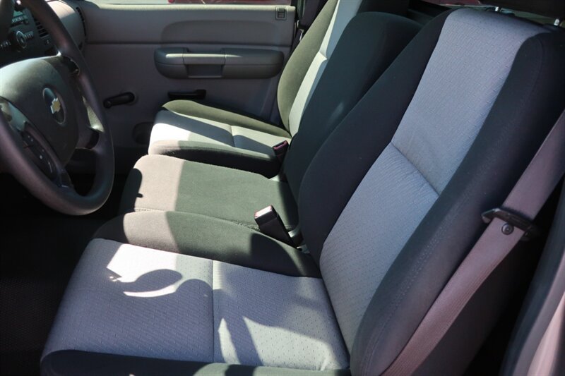Used 2008 Chevrolet Silverado 1500 W/T RWD image 18