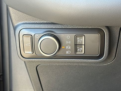 New 2026 Ford Explorer Active RWD image 32