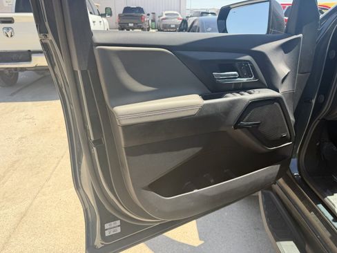 Used 2026 Chevrolet Silverado EV Trail Boss AWD/4WD image 11