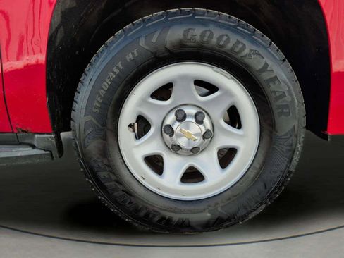 Used 2015 Chevrolet Suburban Fleet image 21