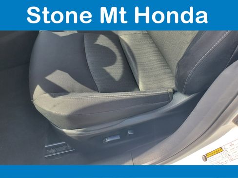 Used 2025 Nissan Altima 2.5 SV FWD image 18