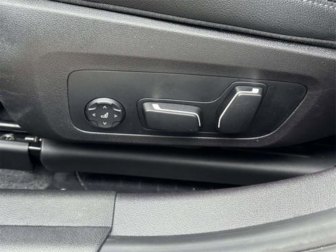 Certified 2025 BMW 330i xDrive 330i xDrive w/ Convenience Package image 16