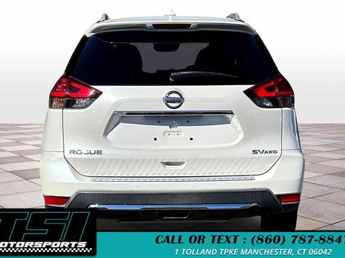Used 2018 Nissan Rogue SV w/ Premium Package image 4