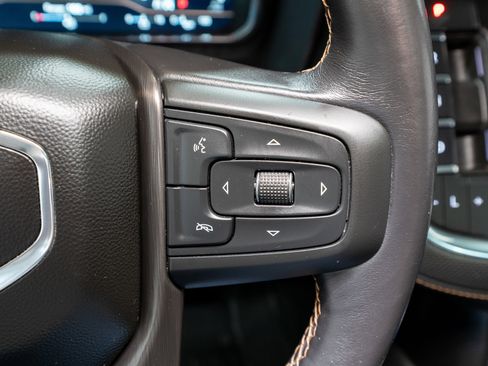 Used 2022 GMC Yukon XL AT4 image 27