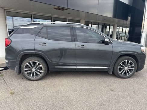 Used 2020 GMC Terrain Denali w/ Denali Premium Package AWD/4WD image 5