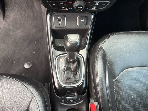 Used 2020 Jeep Compass Limited FWD image 14