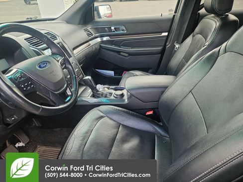 Used 2017 Ford Explorer Limited AWD/4WD image 12