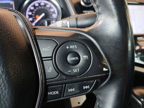 Used 2020 Toyota Camry SE FWD image 17