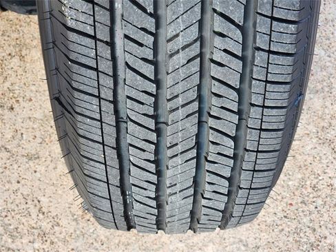 Certified 2023 Jeep Gladiator Sport image 10