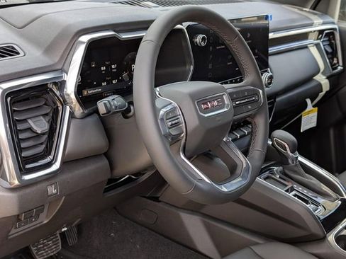 New 2026 GMC Canyon Elevation image 11