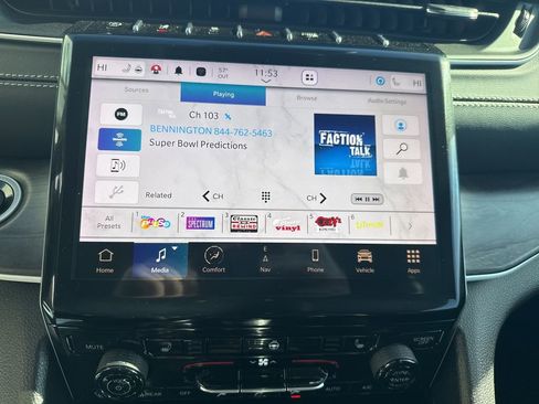 Used 2023 Jeep Grand Cherokee Limited image 18