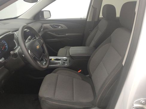 Used 2021 Chevrolet Traverse LS image 17