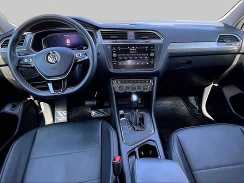 Used 2021 Volkswagen Tiguan SEL FWD image 15
