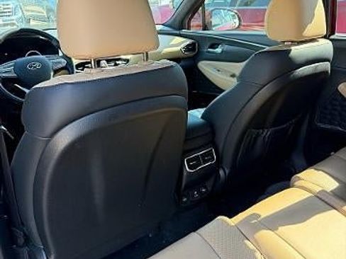 Used 2023 Hyundai Santa Fe Calligraphy FWD image 4