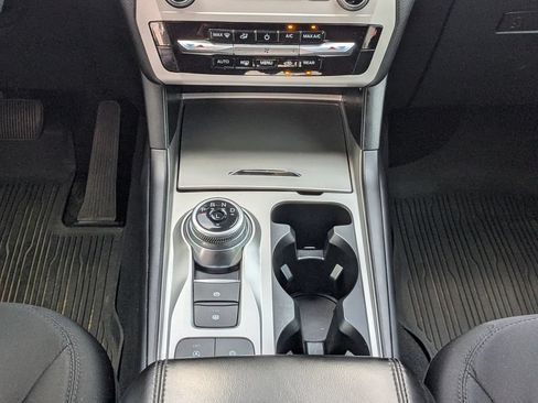 Certified 2023 Ford Explorer XLT RWD image 22