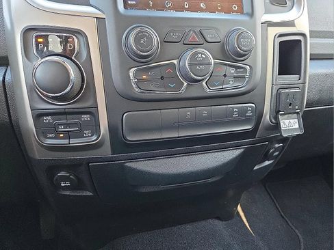 Used 2019 RAM 1500 Big Horn AWD/4WD image 17