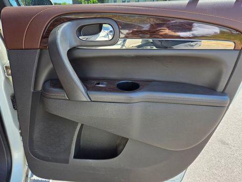 Used 2014 Buick Enclave Premium AWD/4WD image 18