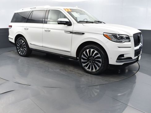 Certified 2022 Lincoln Navigator Black Label image 3
