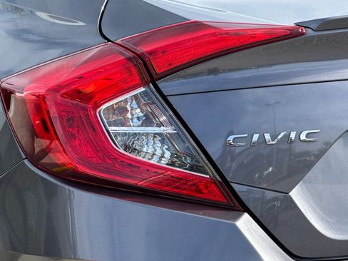 Used 2016 Honda Civic Touring image 12