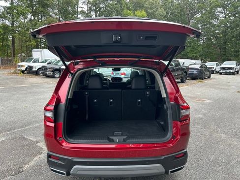 Used 2025 Honda Pilot Elite image 25