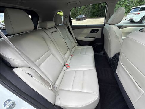 Used 2023 Nissan Rogue SV w/ SV Premium Package FWD image 29