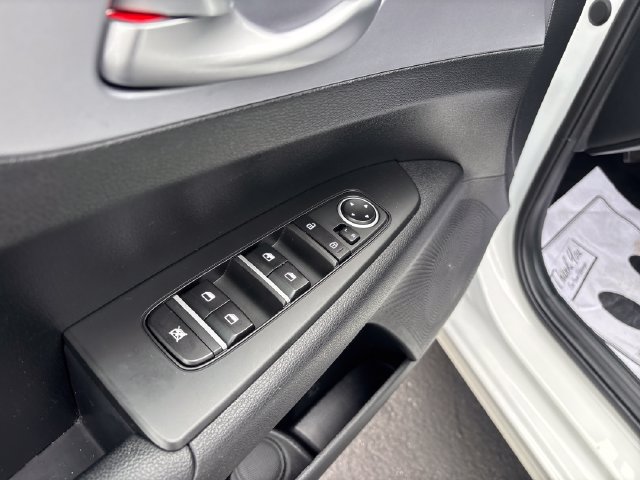 Used 2024 Kia Forte LXS FWD image 14