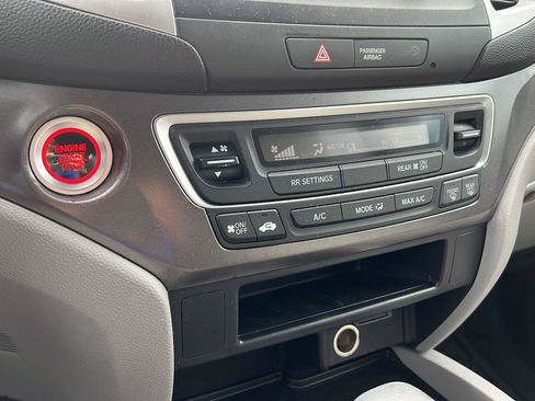 Used 2017 Honda Pilot LX image 16