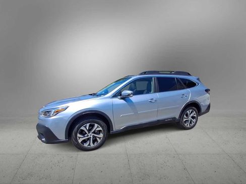 Used 2022 Subaru Outback Limited XT AWD/4WD image 4