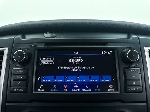 Used 2019 Nissan Titan S image 20