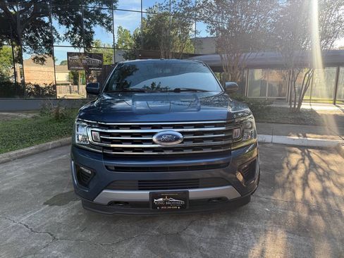 Used 2019 Ford Expedition Max XLT AWD/4WD image 3
