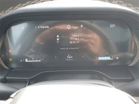 New 2025 Jeep Grand Cherokee Limited w/ Luxury Tech Group II image 21