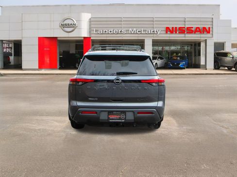 New 2026 Nissan Pathfinder Platinum w/ Cargo Package image 4
