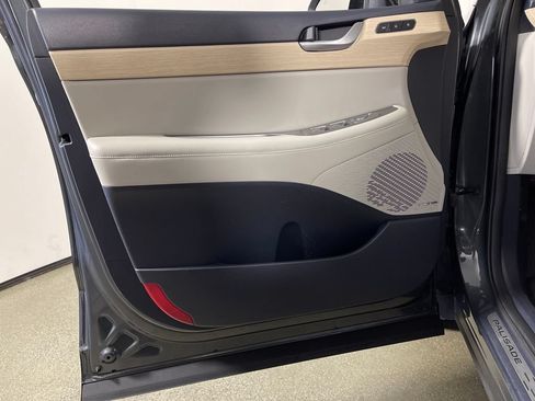 Certified 2023 Hyundai Palisade Limited FWD image 19