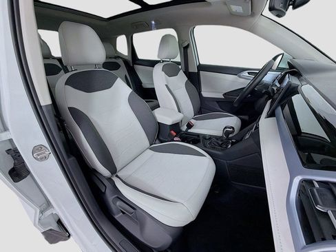 New 2026 Volkswagen Taos SE AWD/4WD image 29