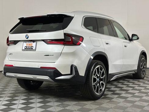 Used 2023 BMW X1 xDrive28i w/ Convenience Package AWD/4WD image 4