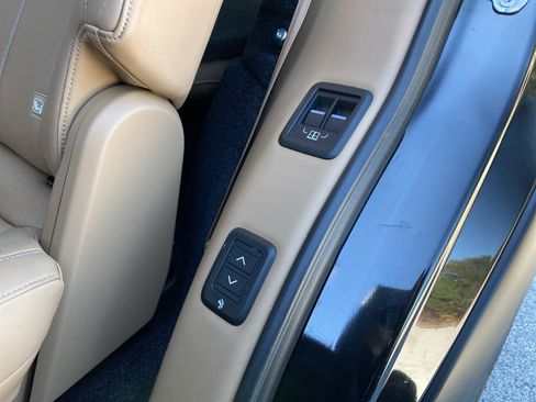 Used 2023 Land Rover Range Rover Long Wheelbase SE image 25