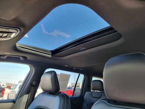 Certified 2023 Jeep Grand Cherokee L Laredo image 4