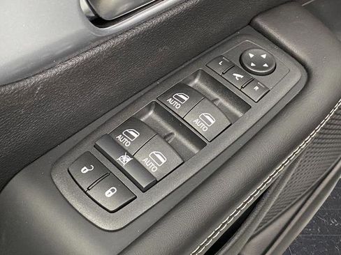 New 2026 Chrysler Pacifica Limited w/ S Appearance Package image 31