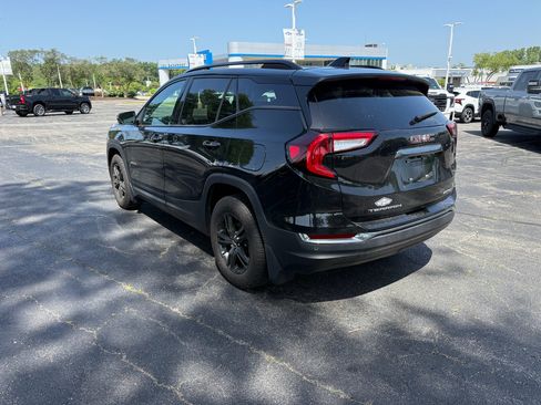 Used 2024 GMC Terrain AT4 AWD/4WD image 7