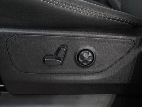 Used 2019 RAM 1500 Big Horn AWD/4WD image 25