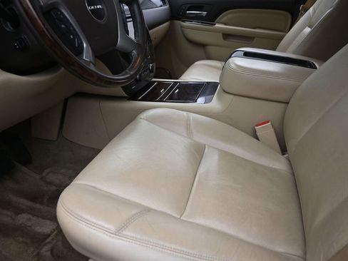 Used 2014 GMC Yukon Denali AWD/4WD image 15