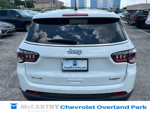 Used 2025 Jeep Compass Latitude AWD/4WD image 4