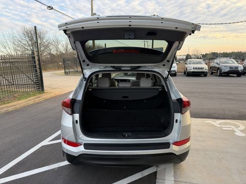 Used 2017 Hyundai Tucson SE image 10