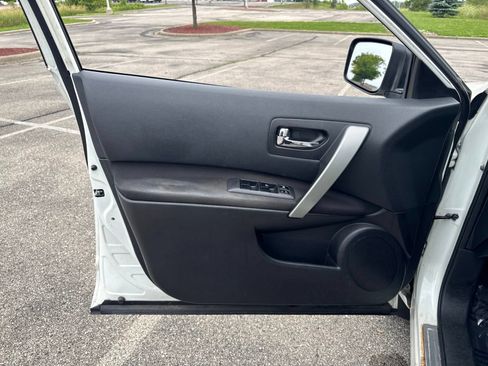 Used 2013 Nissan Rogue SV w/ Premium Pkg FWD image 12