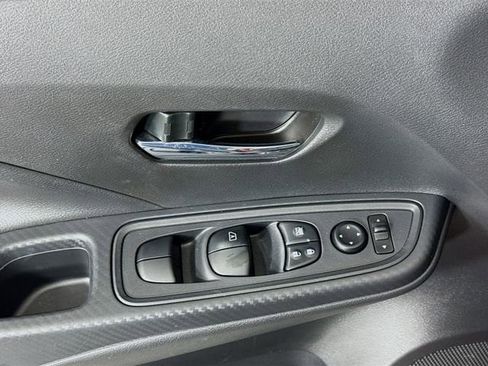 Used 2025 Nissan Versa SV w/ Trunk Package FWD image 17