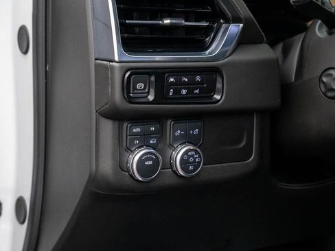 Used 2025 GMC Yukon Denali image 19