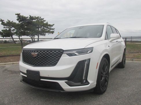 Used 2023 Cadillac XT6 Premium Luxury w/ Technology Package image 32